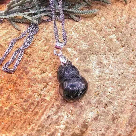 Beautiful Nature Green Phantom Quartz Carved Blessing Gourd Pendant Necklace - Picture 8 of 10